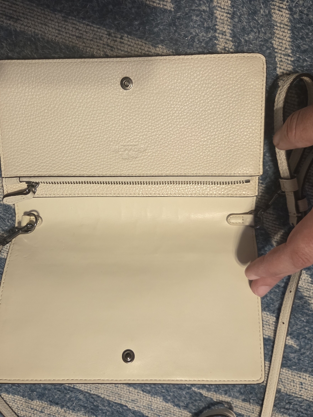 Coach Cream Pebbled Leather Zip Wallet/ Purse with Silver Hardware - Picture 9 of 11